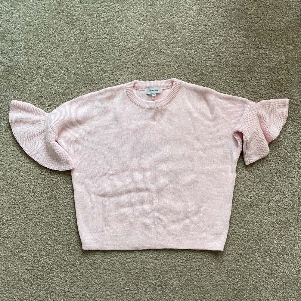 John + Jenn short sleeve flutter sleeve sweater top